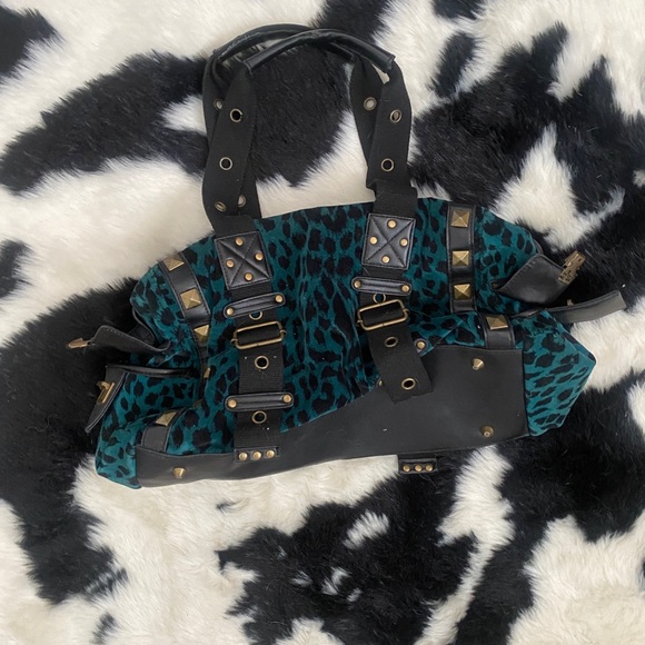 BETSEY JOHNSON Betseyville Leopard Print Bag - Picture 4 of 4